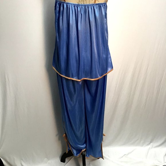 Satin, "Vintage Look", 2-PC Pajamas - Picture 5 of 12